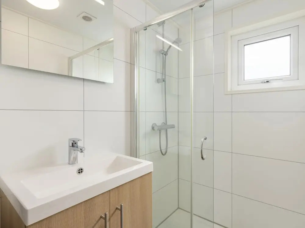 Modern Lodge With two Bathrooms, Near the Beach