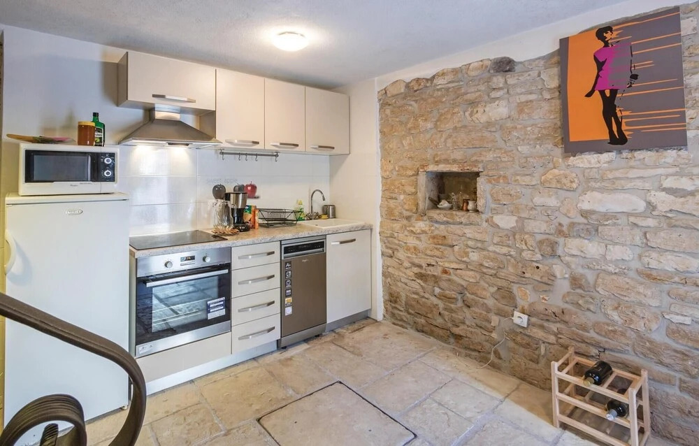Beautiful Home in Bale With Wifi and 1 Bedrooms