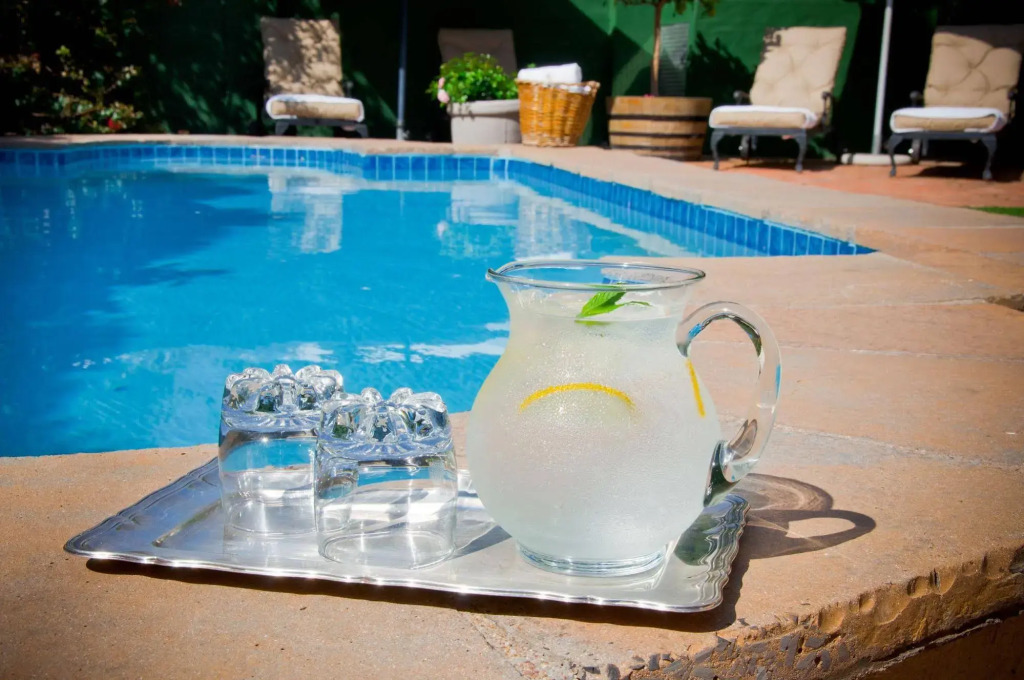 Rusthuiz Guest House