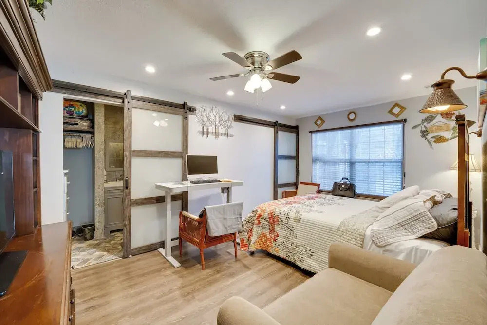 9 Mi to Disney World: Townhome w/ Pool Access!