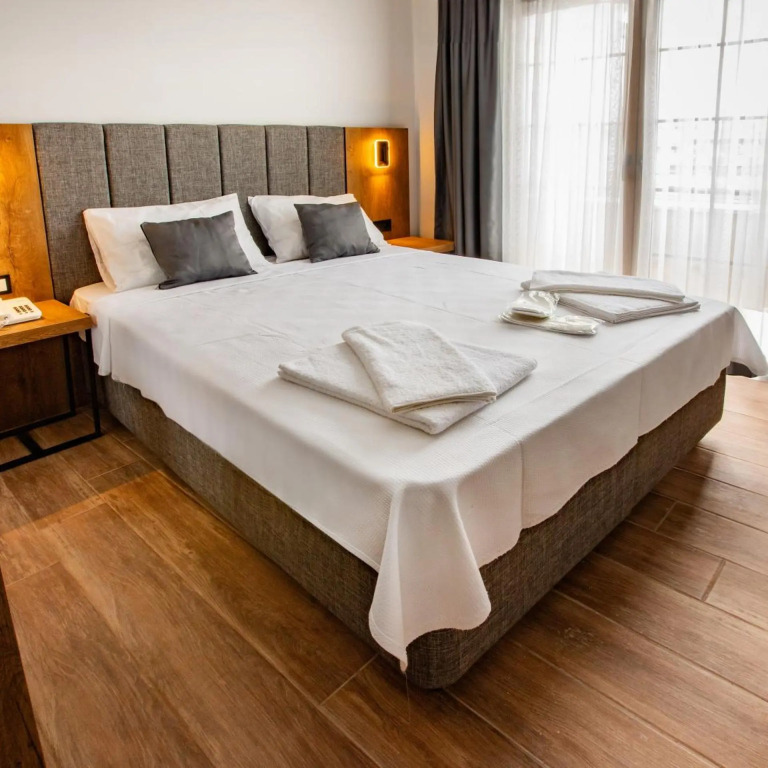 Grand Business Hotel