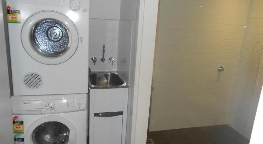 Astra Apartments - St Kilda Rd