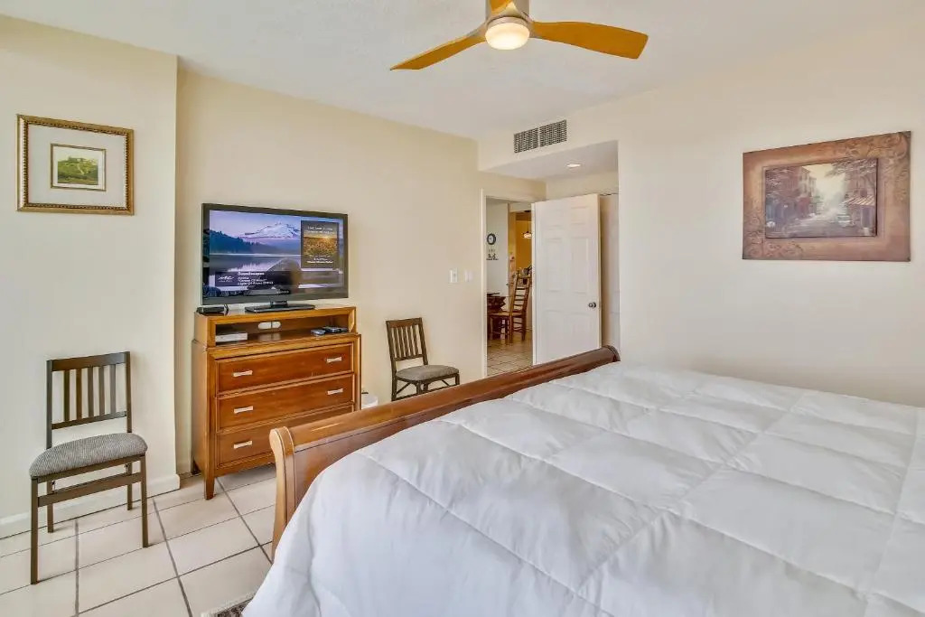 Beachfront Getaway by Ryson Vacation Rentals