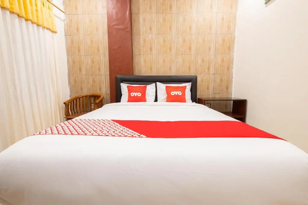 OYO 1695 Royal Senggigi Hotel