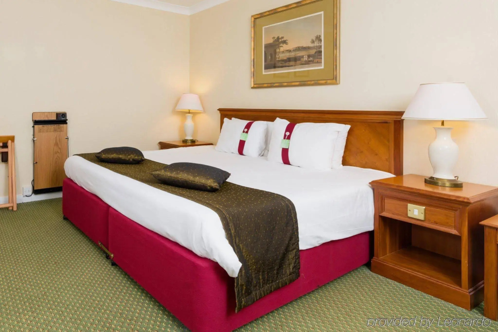 Holiday Inn Reading West by IHG