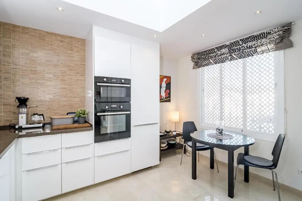 MA2- Sea views, walking distance to Puerto Banus