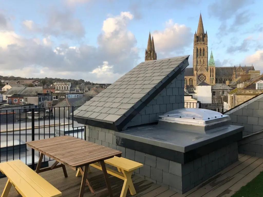 The Taylor Suite - Stunning 2-ensuite beds, Cathedral view roof garden