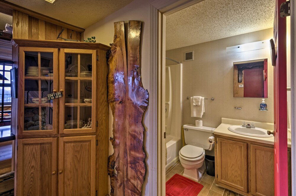 Sugar Mountain Resort Condo w/ Pool Table & Views!