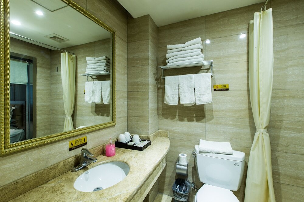 Weihai Huakun Hotel