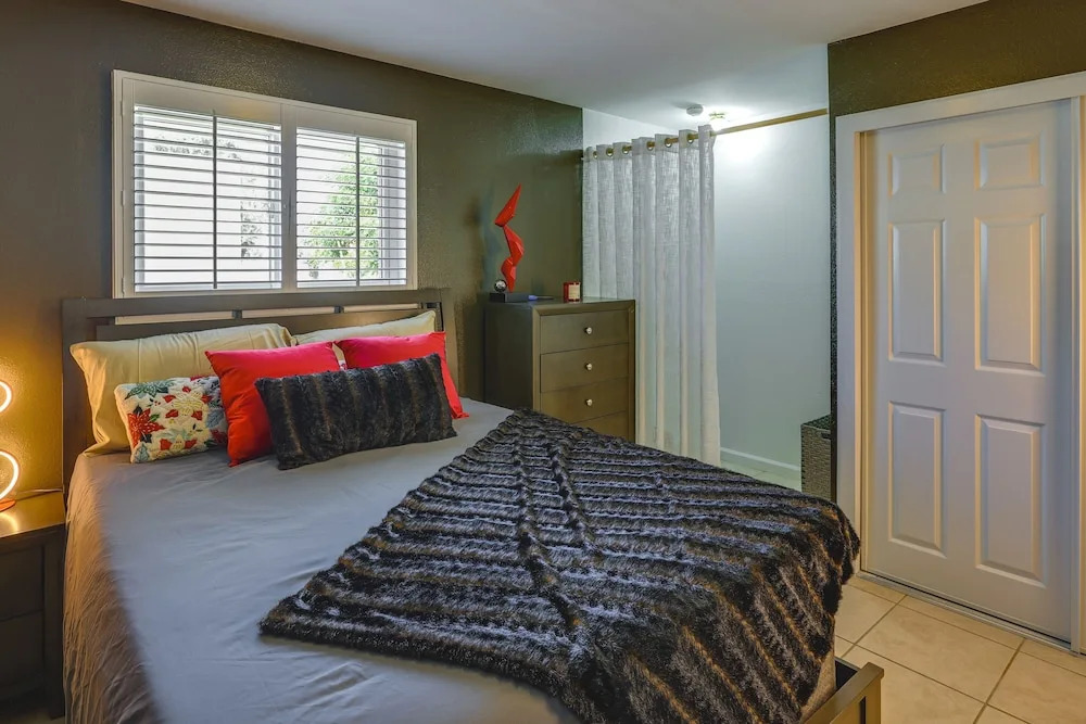 Scottsdale Condo w/ Community Pool Access!