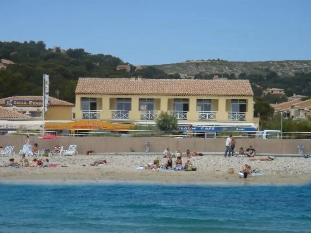 T2 Front de Mer