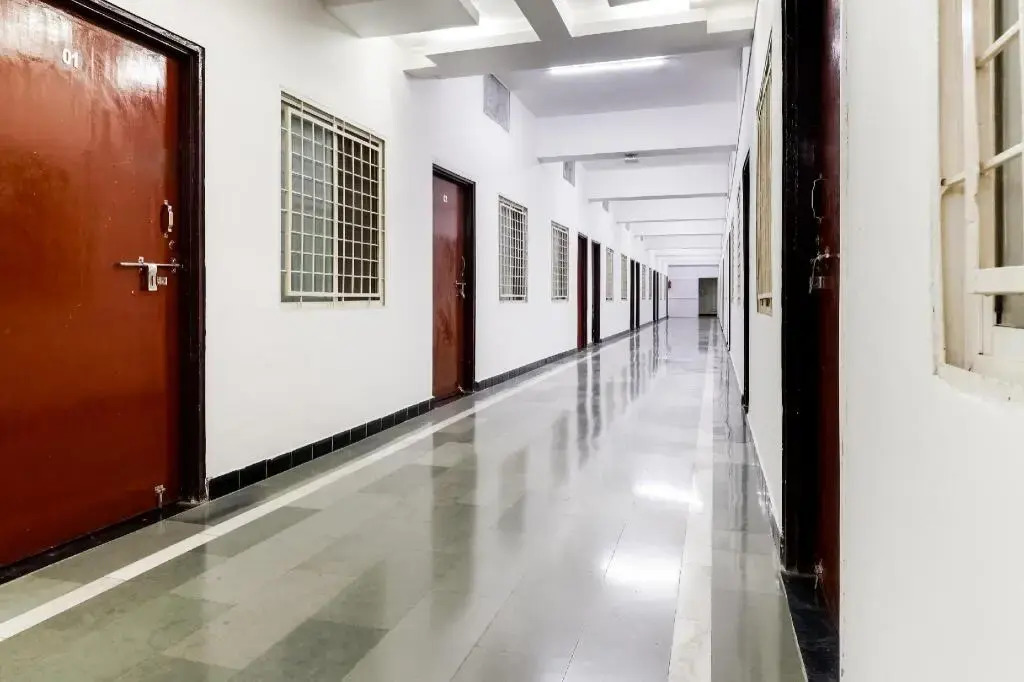 Raj Service Apartments by OYO Rooms