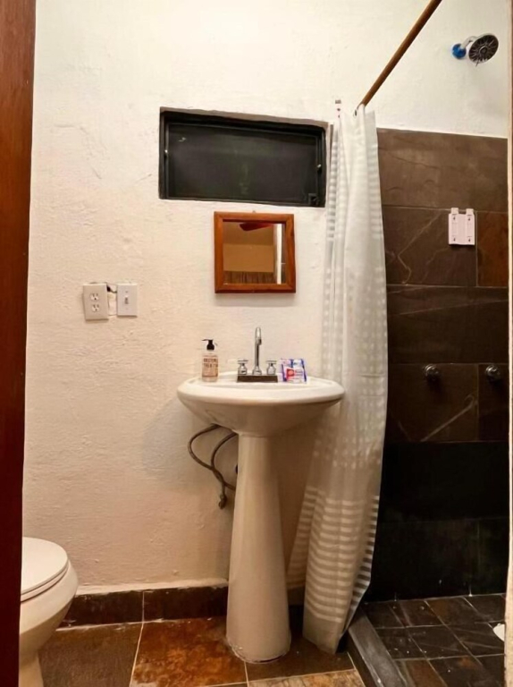 Hotel 305