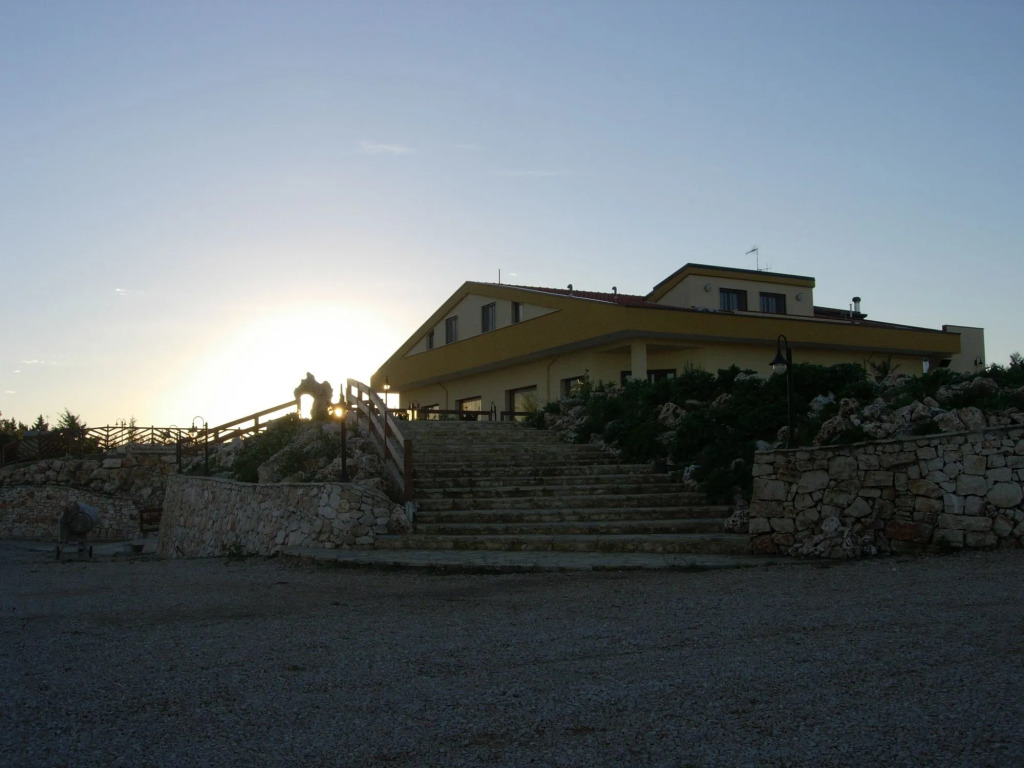 Villaristories