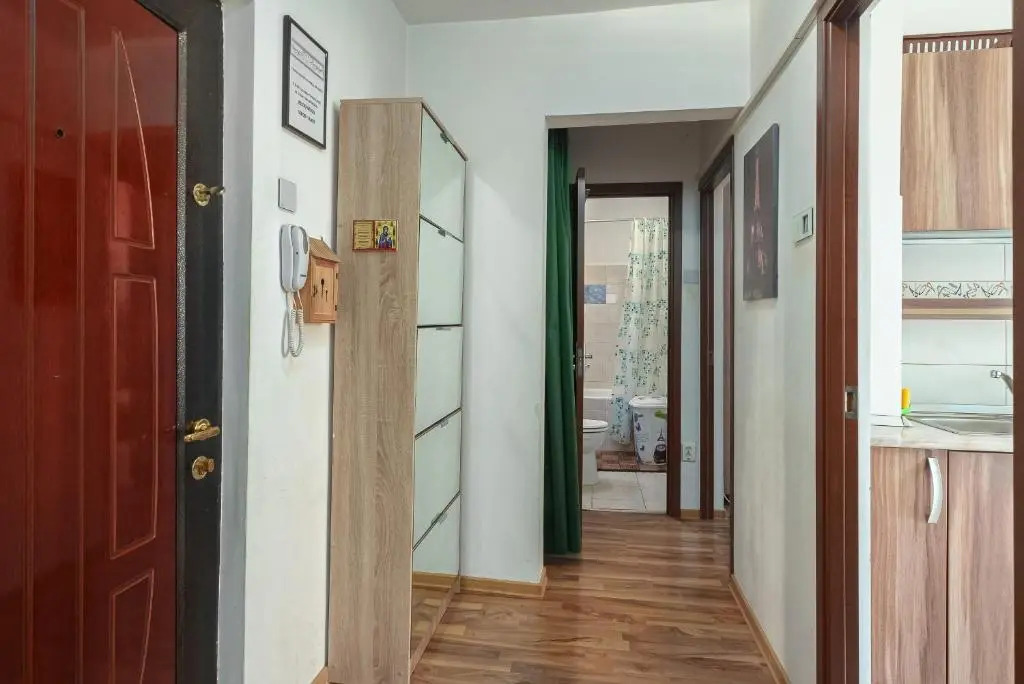 Stone Gate Apartment #2