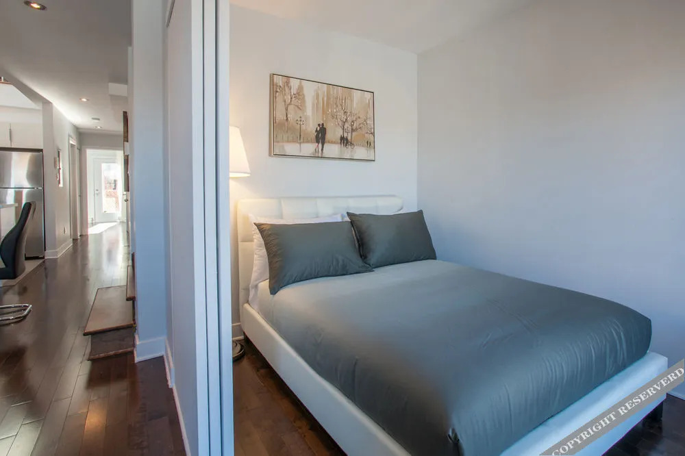 3 bedrooms 2 bathrooms Mont-Royal Apartment by Lux Montreal Vacations Rentals