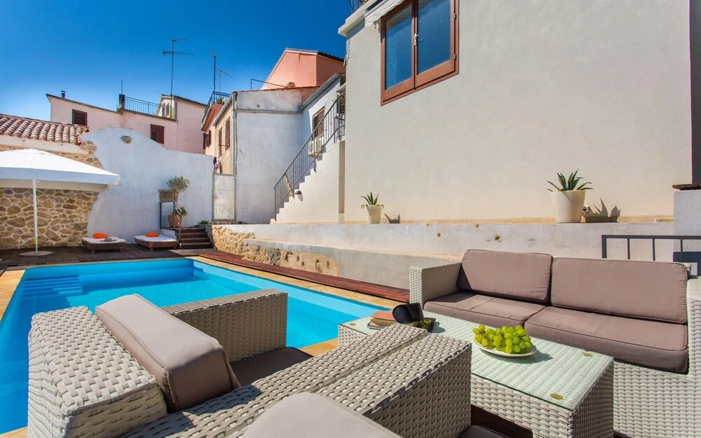Villa With 4 Bedrooms in Dobrinj, With Private Pool, Furnished Terrace