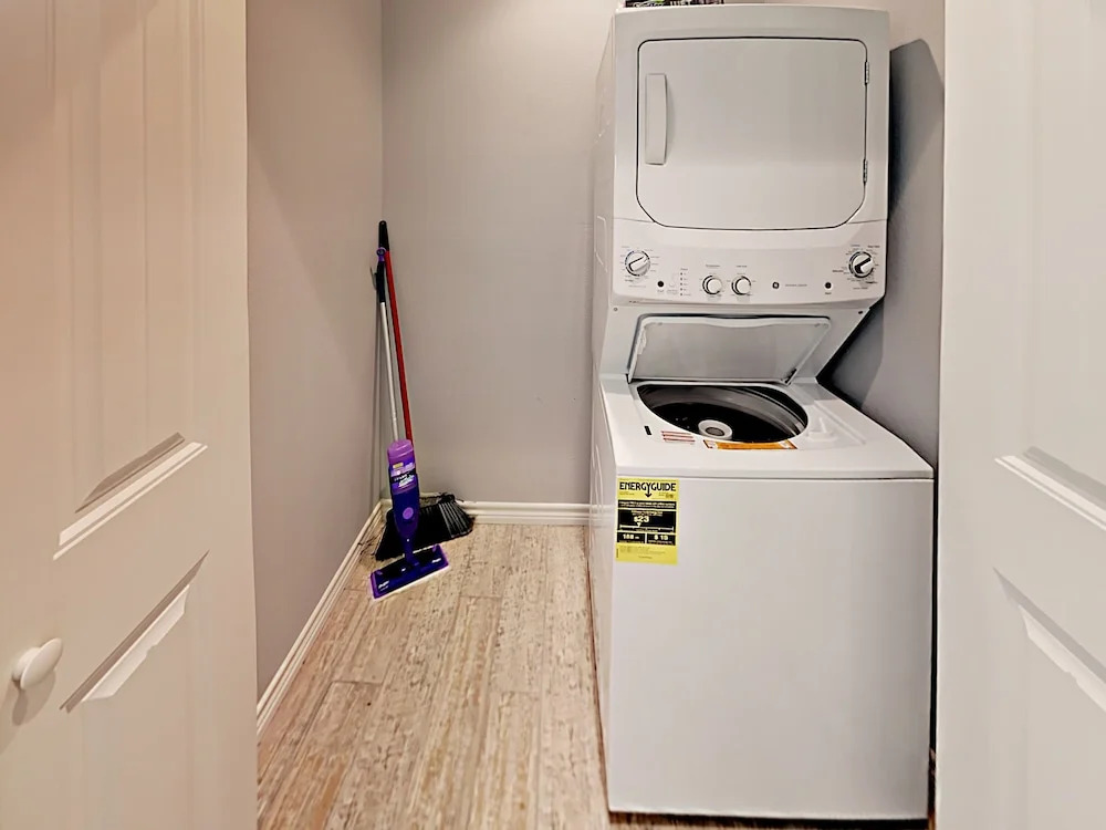 Our Happy Place - 3 Br Townhouse