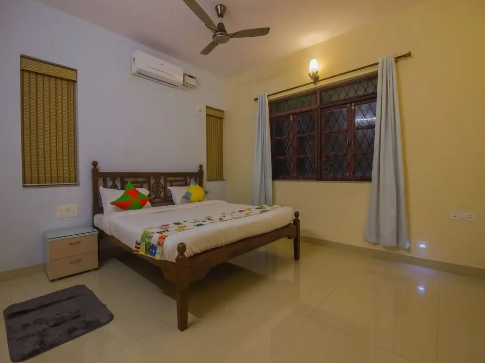 Home Elegant 3BHK By OYO Rooms