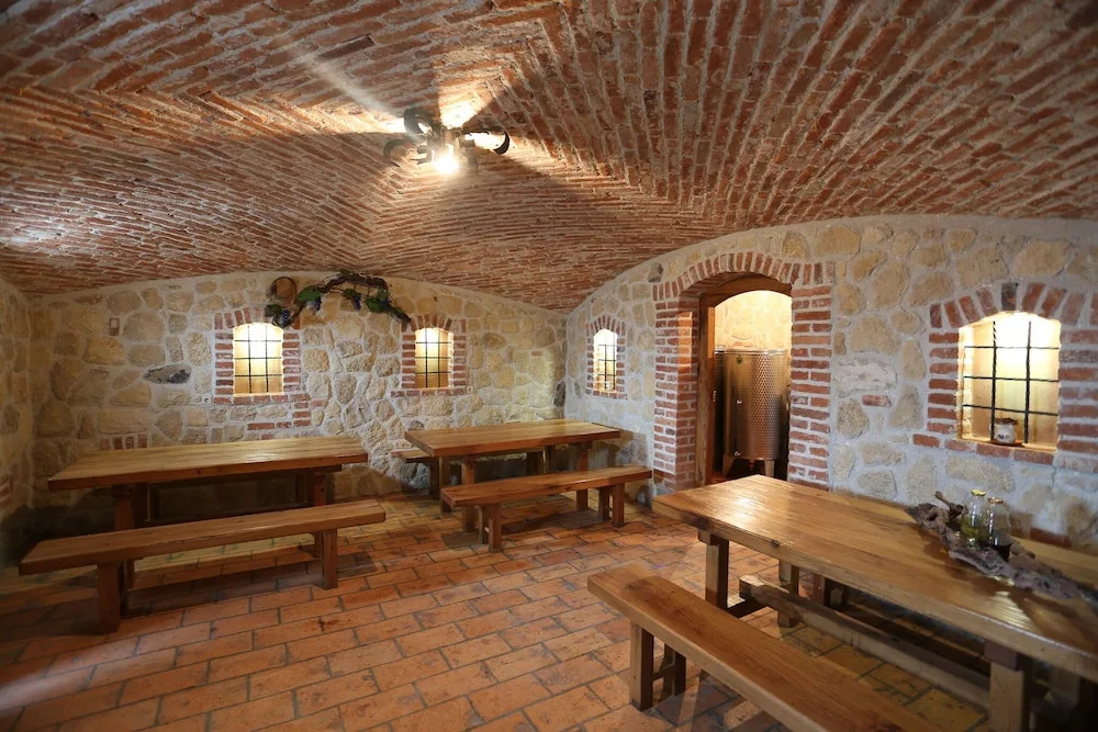 Vineyard cottage Med vinogradi