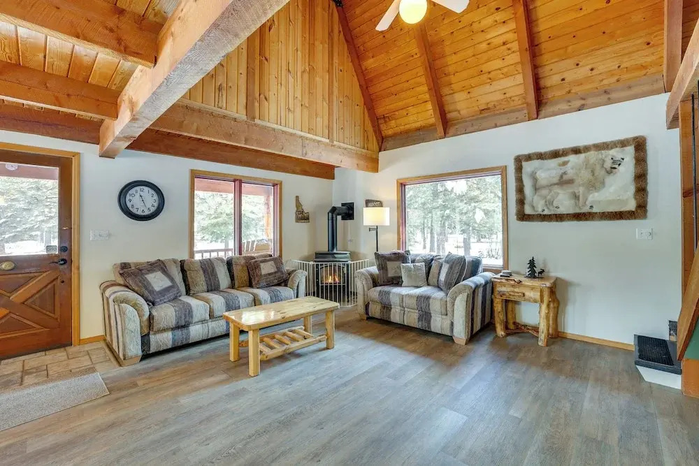 Peaceful Donnelly Retreat < 1 Mi to Lake Cascade!