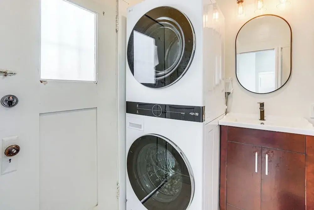 Stroll to SF Bay Beaches! Cozy Home in Alameda