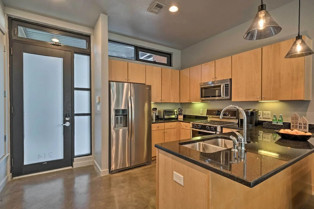 Urban Escape in Sola w/ Private Patio!