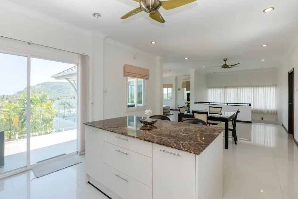 3 Bedroom Pool Villa With Amazing Views TH2