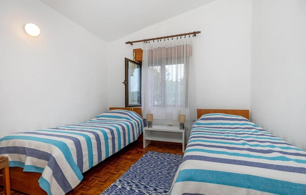 Awesome Apartment in Klek With 3 Bedrooms and Wifi