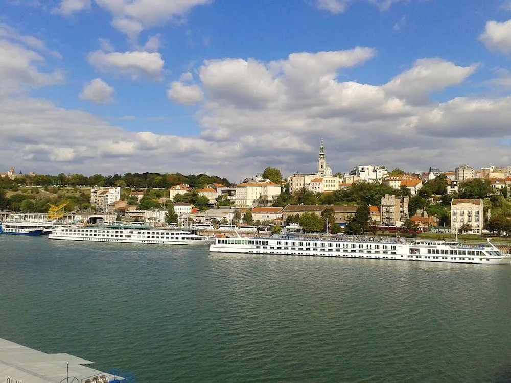 Studio in Belgrade, With Wonderful City View, Enclosed Garden and Wifi Near the Beach