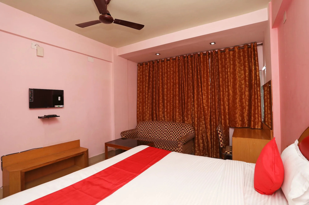 OYO 16159 Hotel Keshari