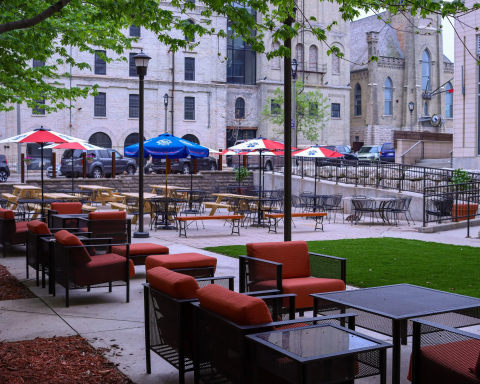 Brewhouse Inn and Suites