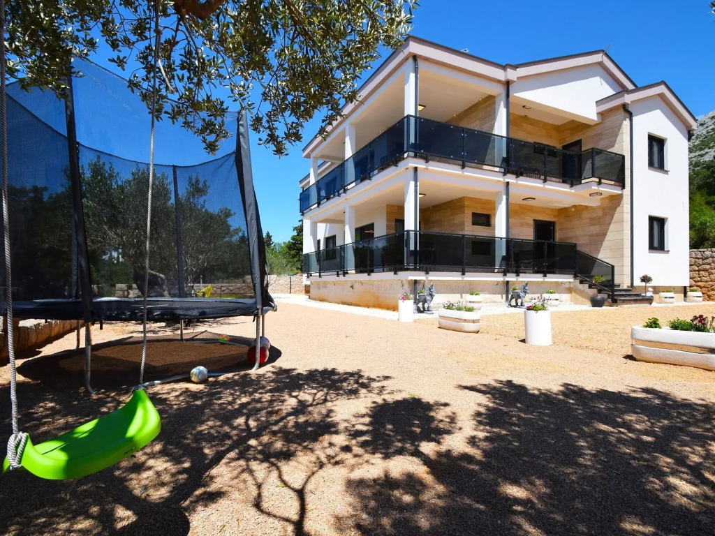 Apartments in Starigrad-Paklenica, modern and comfortable