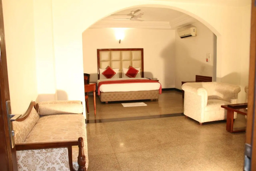 Lavanya Motel