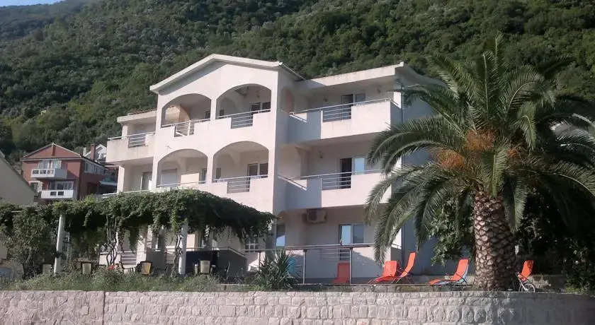 Apartments Stoliv