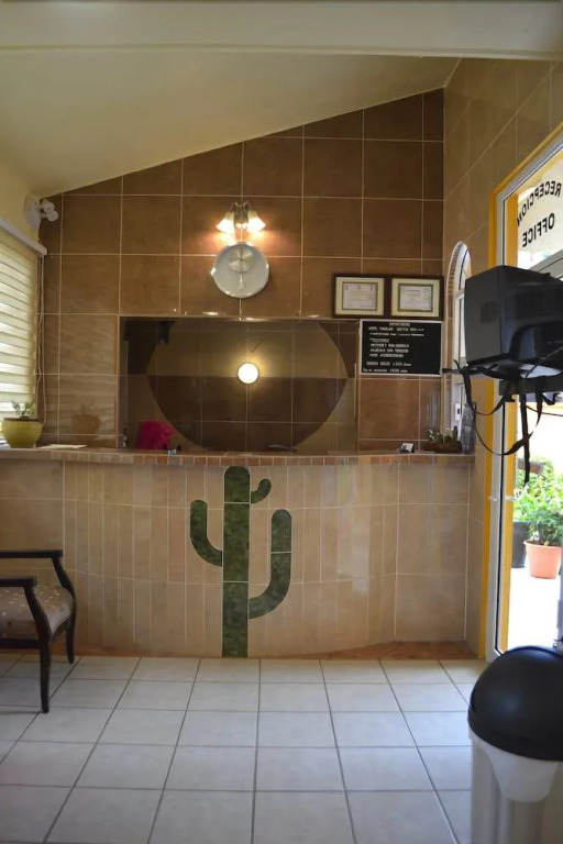 Cactus Inn