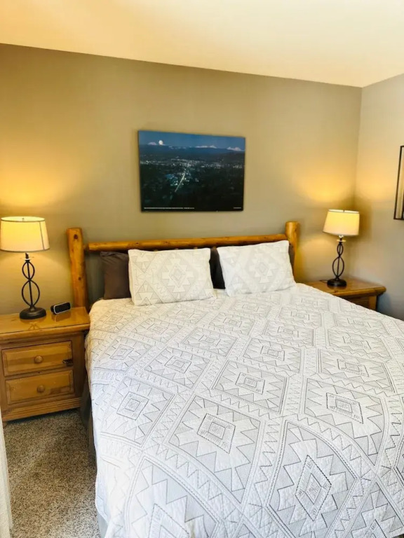 Hawks View 3 Bedroom Home by RedAwning