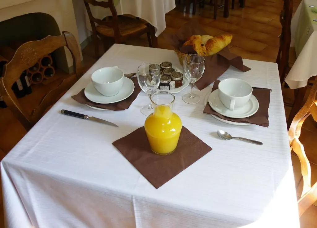 HUMAN HOTEL RESTAURANT Park