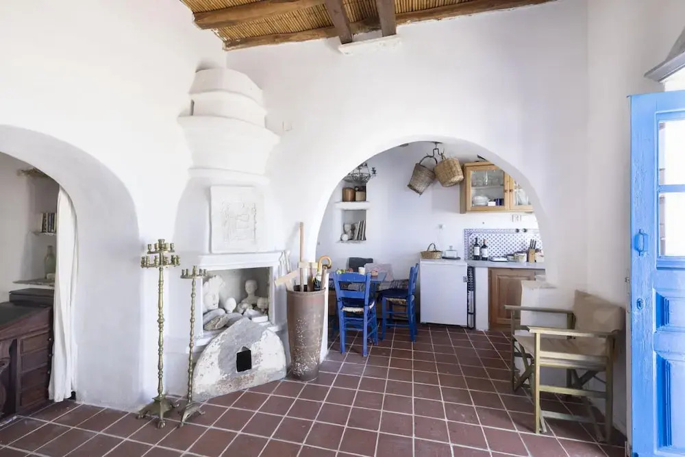 Daphnis the Artist s House