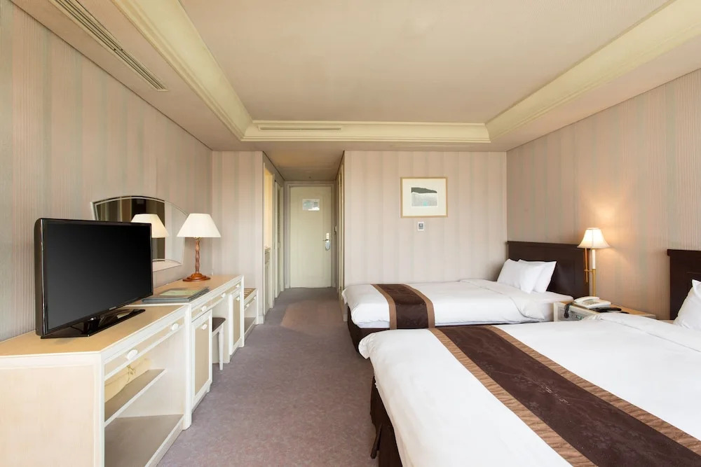 Riviera Hotel