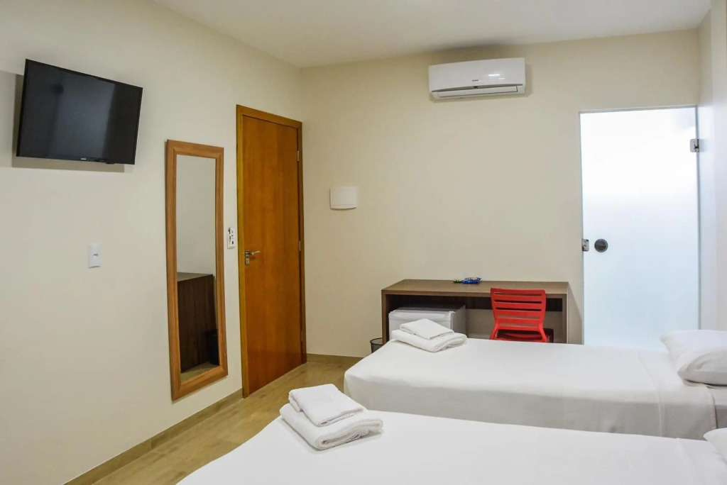 Mac Hotel