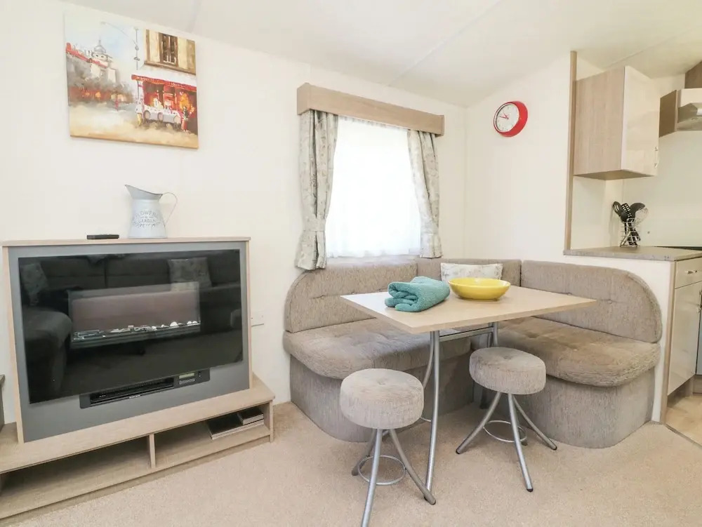 23 Manleigh Park