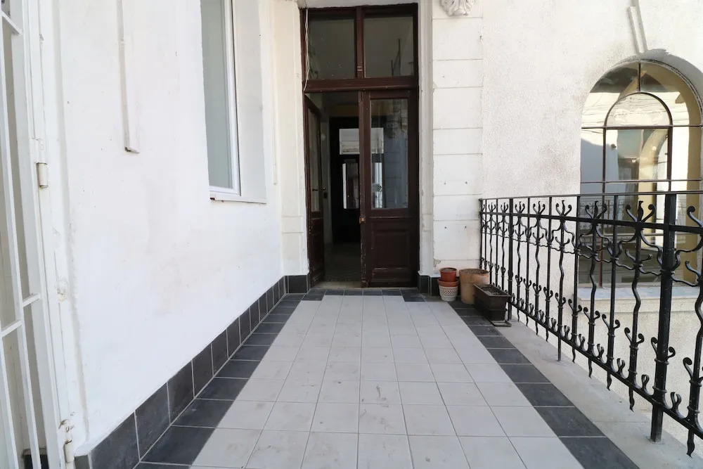 Real Apartments Revay