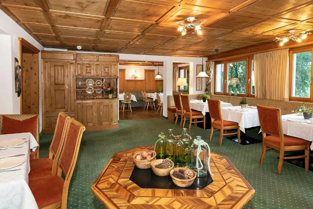 Hotel Sunora - Ski In Ski Out - Formerly Hotel Schranz