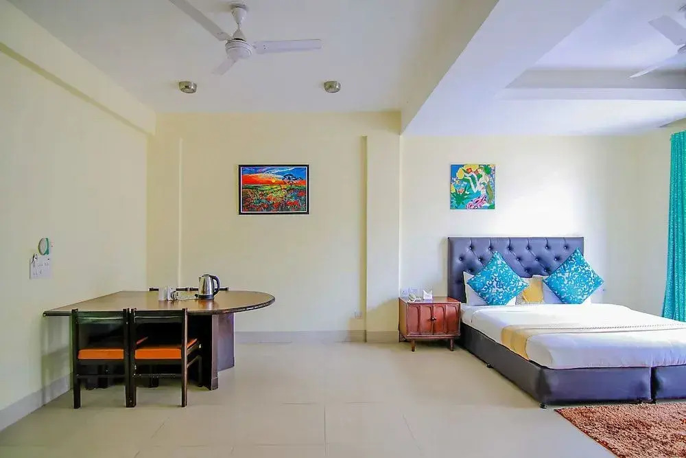 Hotel Mayarch Premium