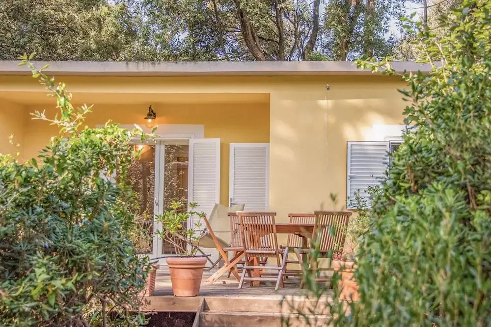 Residence with private beach in San Vincenzo