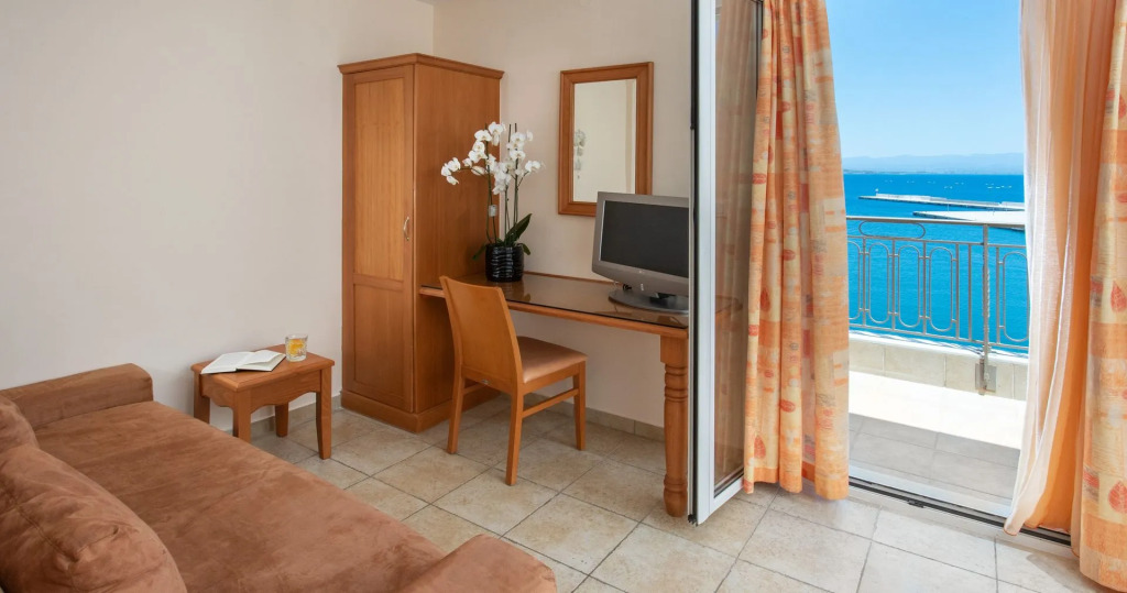 Pantheon City Hotel
