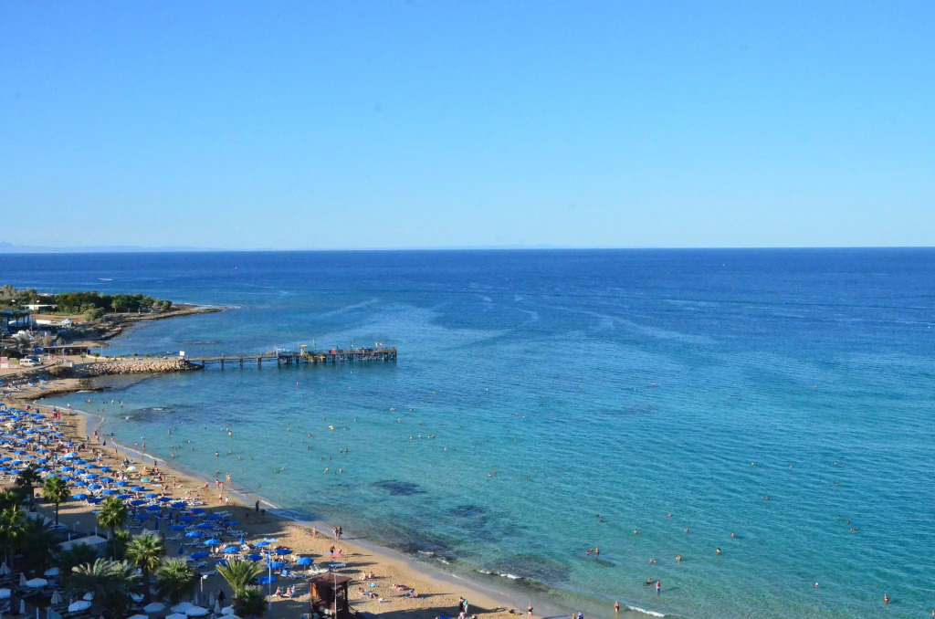 Flamingo Paradise Beach Hotel