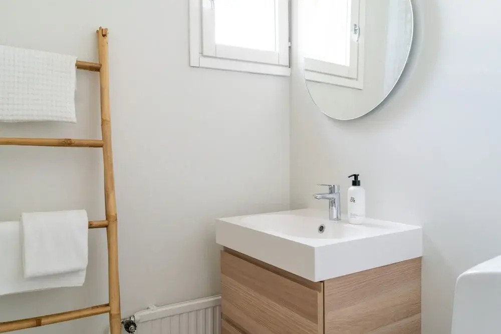 Fully renovated 3br apartment with sauna
