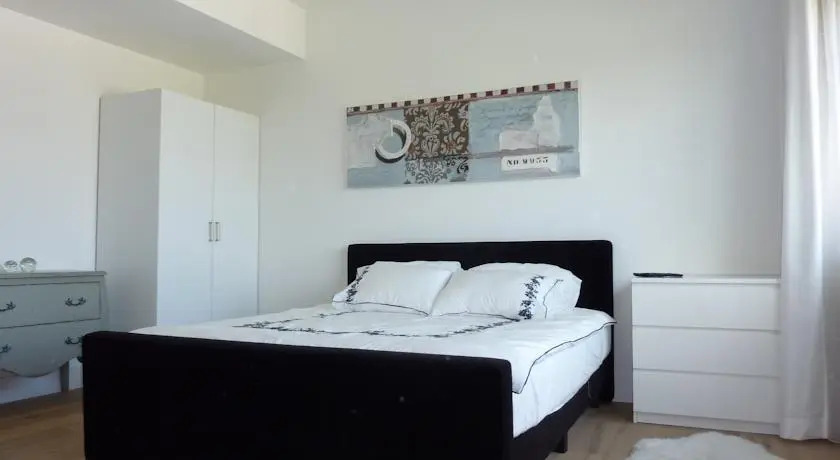 Apollo Residence